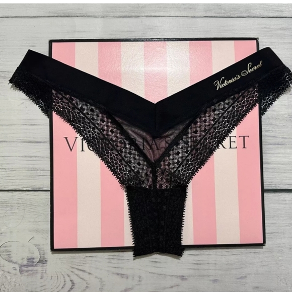 Victoria Secret - Incredible Brazilian Panty (Black)-S - Picture 1 of 4